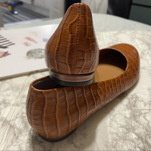 🆕🔥VIONIC Hannah Ballet Flat - Picture 8 of 16
